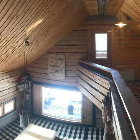 بيت خشبي Northern Lights Opposite The Mountains Ylikyro