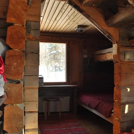 بيت خشبي Northern Lights Opposite The Mountains Ylikyro