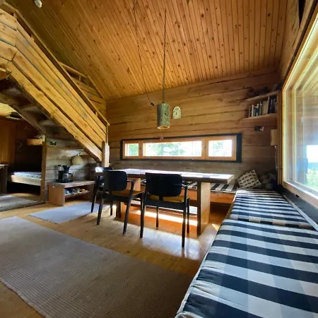 Northern Lights Opposite The Mountains بيت خشبي Ylikyro